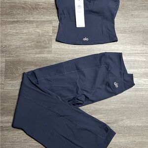 ALO Yoga Deep Blue Workout Ensemble